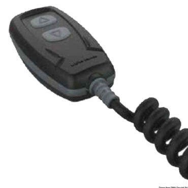 Fornita completa di cavo di connessione spiralato, con presa/spina stagna IP67 estensibile fino a 3 m.