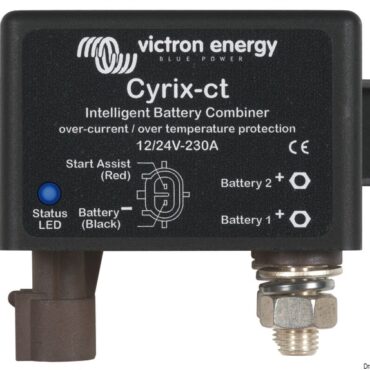 Si tratta di un relay potente che tramite un microprocessore collega automaticamente in parallelo le batterie quando una di esse ha raggiunto il voltaggio predeterminato e le separa quando il voltaggio scende sotto il livello FLOATING.I Cryrix-I sono un ottima alternativa ai separatori a diodi in quanto non c'è caduta di tensione.Il montaggio classico prevede l'alternatore collegato direttamente alla batteria avviamento. Batteria servizi, ed elica di prua sono abbinate alla batteria avviamento con il Cyrix-I.Quando Cyrix-I sente che la batteria avviamento è carica, si attiverà permettendo la carica in parallelo delle altre batterie. Cryix-I percepisce la tensione di entrambe le batterie. Si attiverà perciò se per esempio la batteria servizi è sotto caricabatteria.