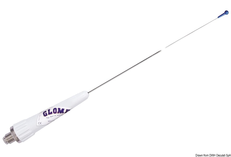In acciaio inox conificato, lunghezza 90 cm, modello universale per scafi a vela o a motore. Viene fornita di kit di raccordo per classiche basi a snodo, con squadretta per il suo montaggio intesta albero + passacavo stagno 29.140.00 + proteggi connettore 29.138.00. Il cavo RG-58 tramite un particolare sistema, non deve essere saldato, ma viene inserito nella base con massima facilità. Guadagno 3 db. peso 180 g. Fornita senza cavo.Può installare il wind indicator 29.106.04.