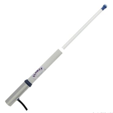 Impedenza 93 Ω, di altissima qualità, lunghezza cm. 240, é stata progettata per essere abbinata alle solite antenne VHF da 2,40 metri. Utilizza tutte le basi standard in plastica, ottone cromato oacciaio inox con filetto da 1”x14. Completa di 6 metri di cavo.