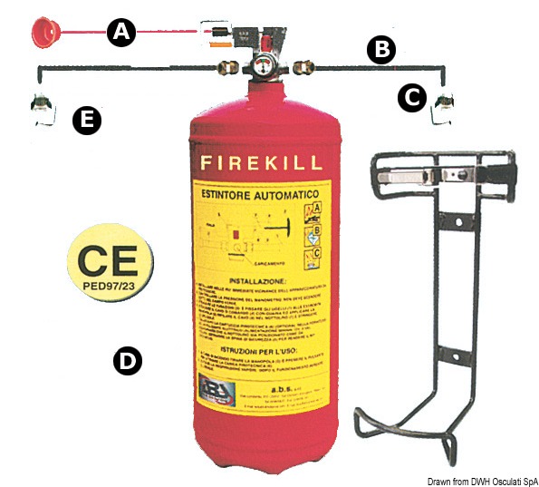 Omologati RINA; modelli a polvere con azionamento automatico tramite rottura di un ampolla di vetro a 93°, oppure manualmente tramite flessibile con comando a distanza. Il kit é composto da: bombola caricata a polvere ABC 30%; valvola speciale con doppia uscita: per collegare più ugelli con più tubo di rame; maniglia di comando a distanza con cavetto in acciaio, lunghezza 6 m accorciabile; ugelli più tubo di rame da mm 8x10.Nuova versione 2017 che soddisfa ISO 9094 con pressostato da collegare ad una spia sul cruscotto (14.185.01/02 o simili) che segnala eventuali perdite di pressione o apertura impianto.A Comando a manoB Raccordo M10xC Ugello su serbatoioD Serbatoio verticale fissaggio a parete o pavimentoE Ugello su vano motore