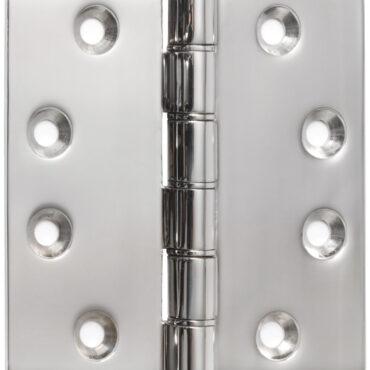 In acciaio inox AISI 316 di grandissima resistenza, lucidate a specchio.