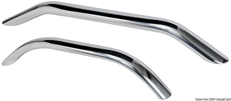 In acciaio inox AISI 316 lucidato a specchio, con sezione ellittica.