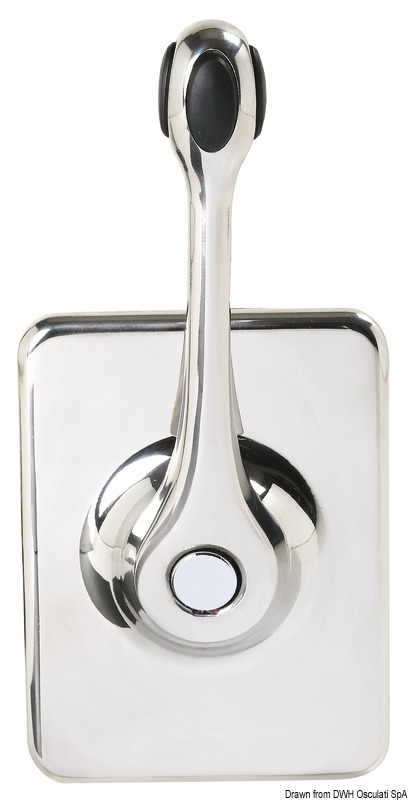 Ad azione doppia, gas + invertitore. Design moderno ed essenziale privo di sporgenze, che lo rende molto adatto per barche a vela. Frontale a leva in acciaio inox AISI 316. Provvista di frizione regolabile. Disponibile interruttore di sicurezza X41 per evitare l'avviamento del motore se la leva non è in folle. Cavi abbinabili: C2/C8/MACH"0".