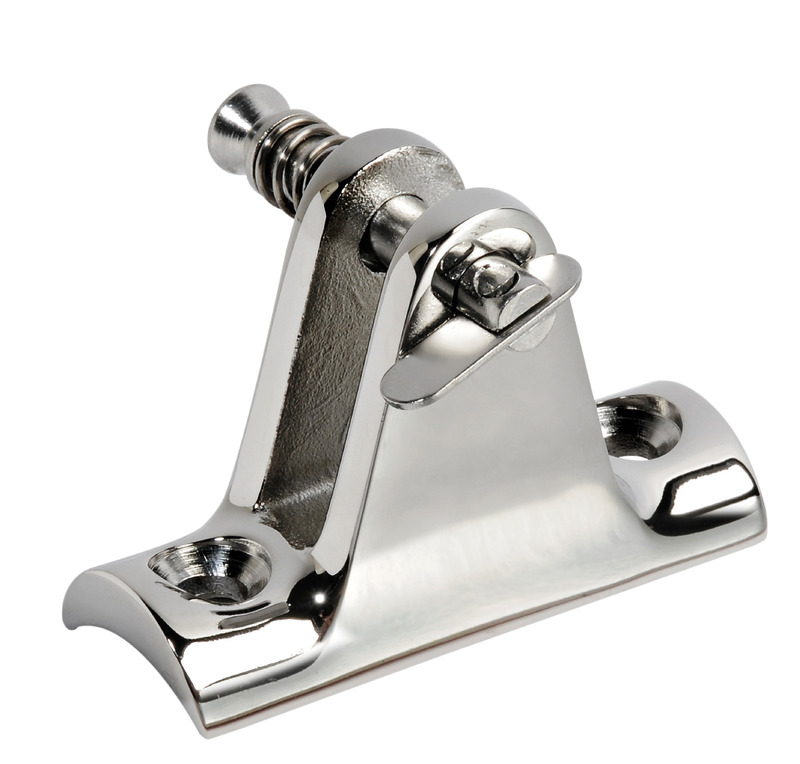 In acciaio inox AISI 316 lucidato a specchio.