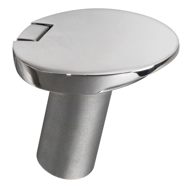 Boccola in acciaio inox AISI 316 ad incasso disponibile in 3 modelli con contro-ghiera di fissaggio.