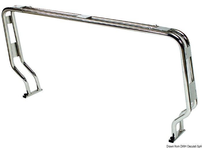 In tubo di acciaio inox Ø 50 mm. Completo di appoggi laterali e superiore carenati per fanali e trombe.Regolazione telescopica.