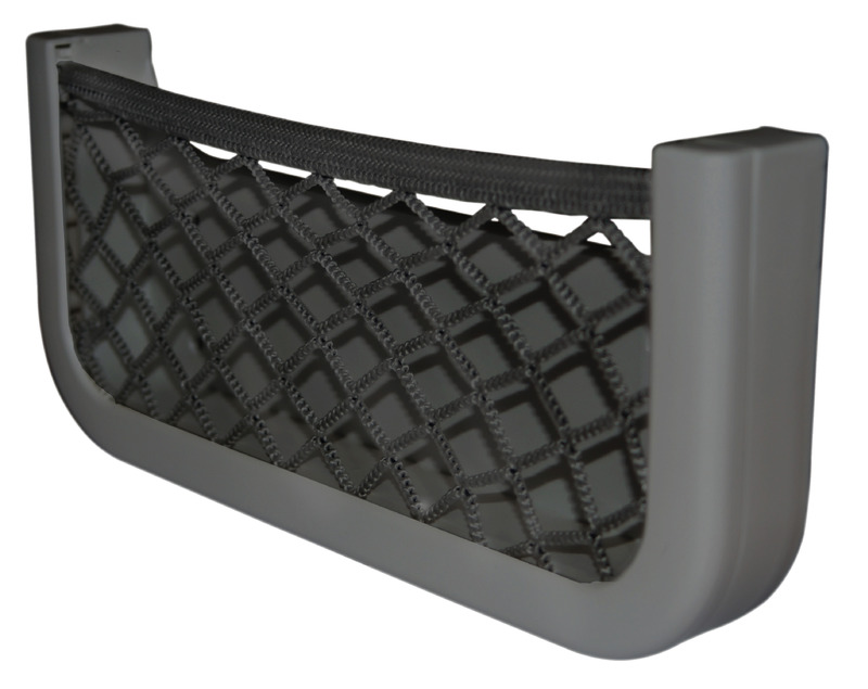 Telaio in ABS bianco, con rete elestica in nylon intrecciato. Dorso autoadesivo, oppure da fissare con 4 viti.