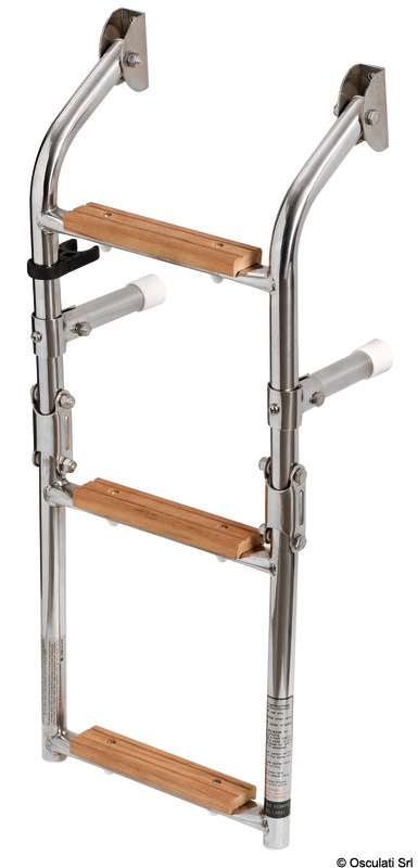 In acciaio inox lucidata a specchio con gradini in Iroko. Molto elegante e comoda, pieghevole a metà, con speciale snodo ricavato da barra inox.