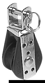 In nylon e acciaio inox AISI 316.