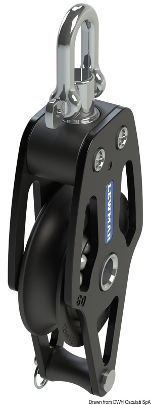 Una gamma di bozzelli dalle elevate prestazioni in termini di carico e scorrevolezza, che ha ottenuto numerosi riconoscimenti in fase di presentazione. Le guance in alluminio assicurano una distribuzione dei carichi ottimale tra puleggia e attacco, guidano perfettamente la cima quando il carico non è in asse ed anche quando la cima lavora con angoli non corretti. Rispetto ai prodotti sul mercato, a parità di diametro, hanno una resistenza al carico molto superiore. La puleggia scorre su boccola e sfere in Torlon.