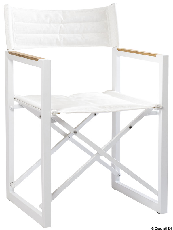 Con finitura di alta classe e in tessuto tecnico Batyline®, è disponibile in puro teak o in alluminio con braccioli in teak.Si piega molto facilmente per essere riposta ovunque a bordo.