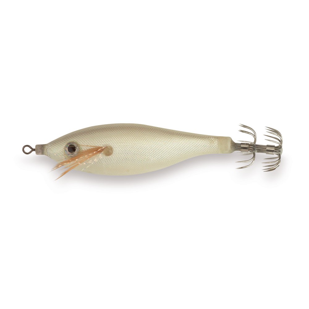 Akami Daigo Full Color rappresenta una novità straordinaria nel mondo della pesca, con prestazioni che aumentano significativamente la capacità di combattimento. Realizzata con seta di qualità superiore e dotata di occhi realistici, questa totanara offre un livello di realismo eccezionale. Il doppio cestello assicura una presa salda del cefalopode, riducendo drasticamente le possibilità di perderlo. La sua forma unica, progettata secondo le più recenti regole idronautiche, e il bilanciamento ottimale garantiscono un movimento estremamente attraente per calamari e altre specie. Le colorazioni intense e la fluorescenza altamente visibile rendono questa totanara irresistibile, ideale per migliorare i risultati nella pesca dei cefalopodi.