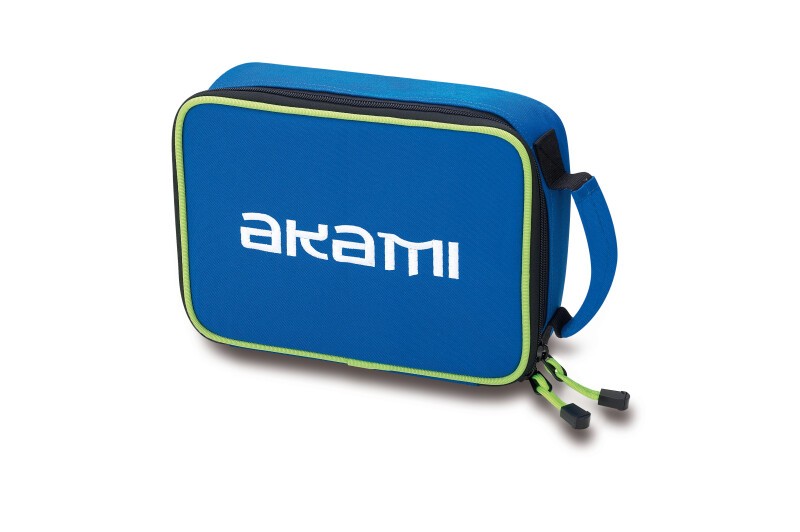 Borsa Akami Reel Case RB 21 ideale per il trasporto di mulinelli e di minuteria da pesca, realizzata in materiale impermeabile che respinge l'acqua e l'umidità. Cerniere rinforzate. Auto regolabile con velcro con sei singole partizioni.