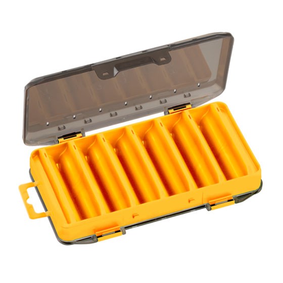 Scatola 182 in plastica da pesca con misure interne 176 x 104 x 37 mm / 6.92 x 4.09 x 1.45 inch. In 2 diversi colori: Smoke grey e Smoke yellow. Questa scatola da pesca bifacciale porta artificiali è dotata di un sistema di drenaggio per lavare le esche e fessure di ventilazione laterali per facilitare l'asciugatura dopo l’uso. Materiale: polipropilene.