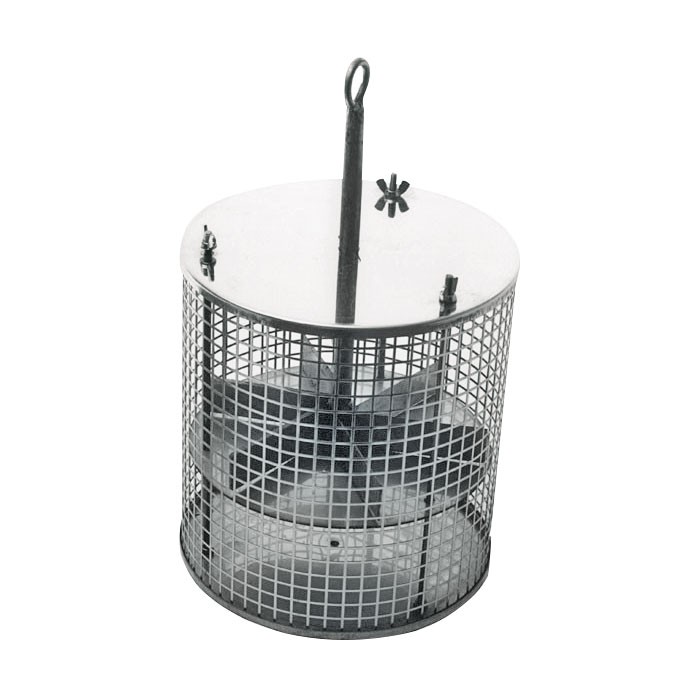 Pasturatore a gabbia con struttura in acciaio inox. Ideale per la pesca a bolentino di medio fondale, tritura lentamente le sardine direttamente sul fondo o a mezz’acqua, avvalendosi del rollio della barca. Contiene circa 4.3 Kg di sardine da macinare, tritura le sarde automaticamente con il movimento della barca.