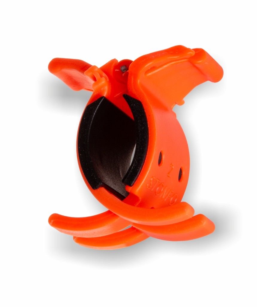 Clip a molla, misura media, con guancette in gomma antiscivolo. Blocca il filo lungo la canna. Ottima per fissare la lenza, anche se più lunga, sulle punte della roubaisienne.
Adatta per canne da Ø 14 a Ø 33 mm.
Busta da 2 pezzi, confezione da 10 buste.