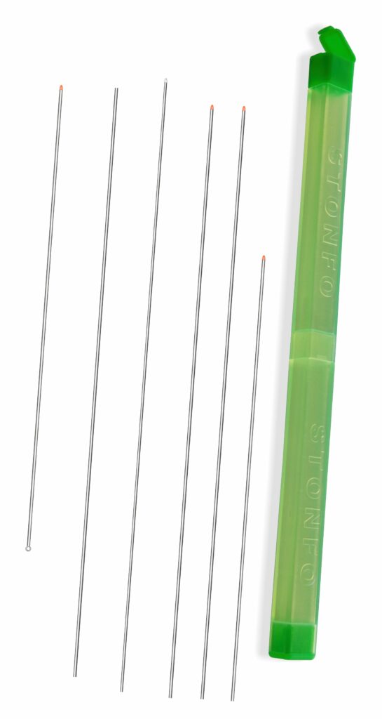 Kit di 6 aghi di tipo diverso forniti in una pratica scatolina in materiale anti-urto con chiusura a scatto.

Il kit comprende:

- 1 ago Testa Rossa cm 15

- 2 aghi Testa Rossa cm 20

- 1 ago Testa Bianca cm 20

- 1 ago Tubolare Senza Punta cm 20

- 1 ago Bibi Testa Rossa cm 15.

Scatola da 6 pezzi, confezione da 5 scatole.